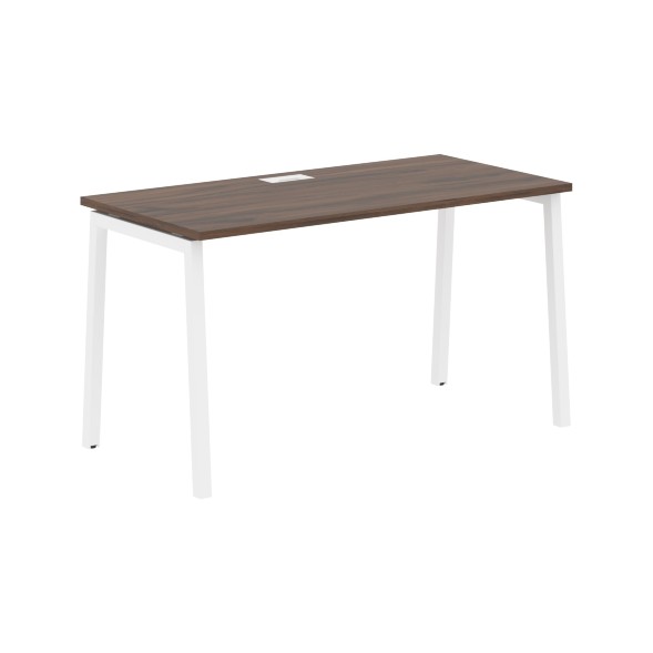 Стол прямой ELST 1367 1360х670х750 EDIS