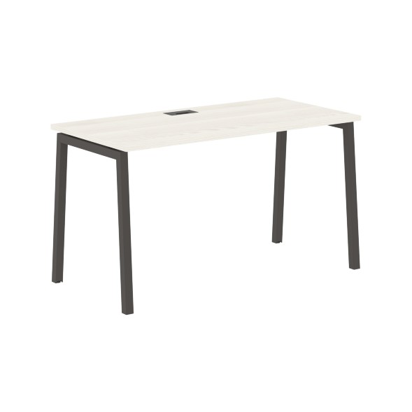 Стол прямой ELST 1367 1360х670х750 EDIS